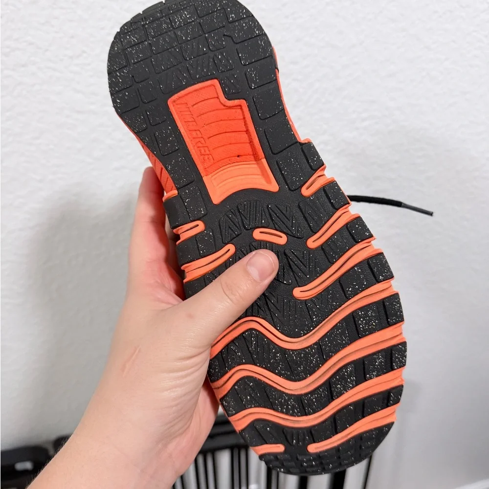 Nike Black and Orange Metcon - Picture 4 of 9